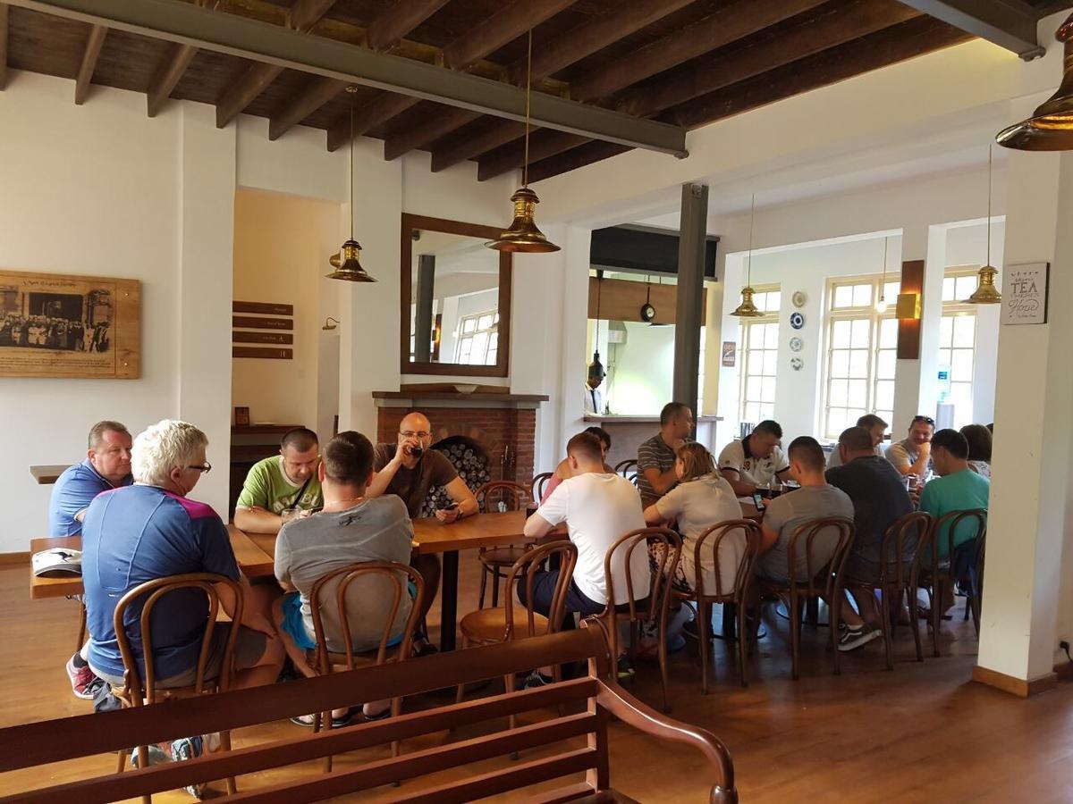 Railway Lodge Hostel هاتون المظهر الخارجي الصورة