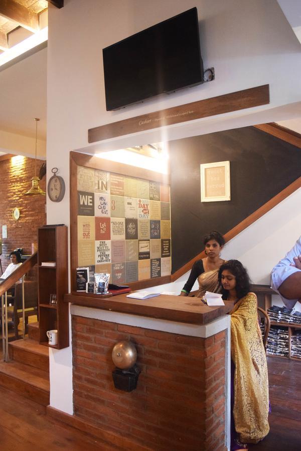 Railway Lodge Hostel هاتون المظهر الخارجي الصورة